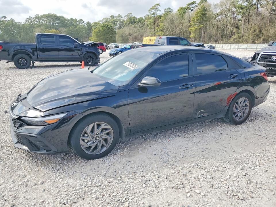 2024 HYUNDAI Elantra
