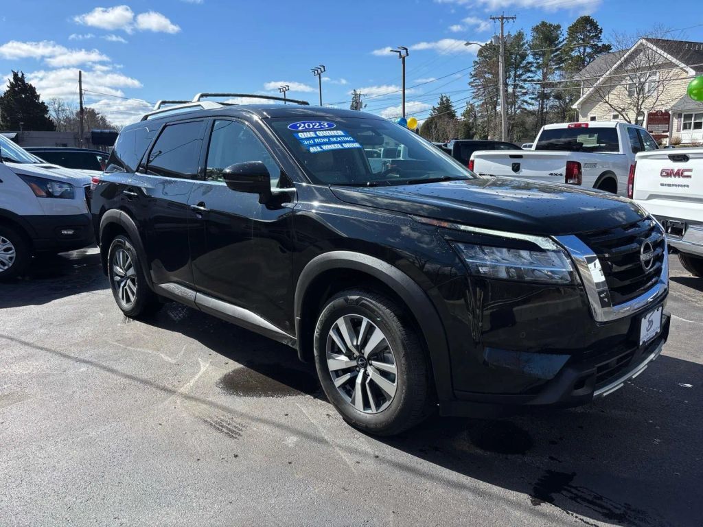 2023 NISSAN Pathfinder