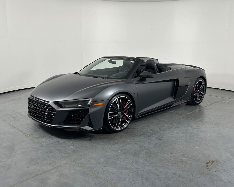 2023 AUDI R8