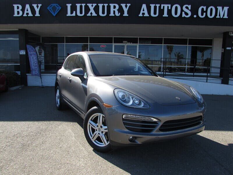 2013 PORSCHE Cayenne