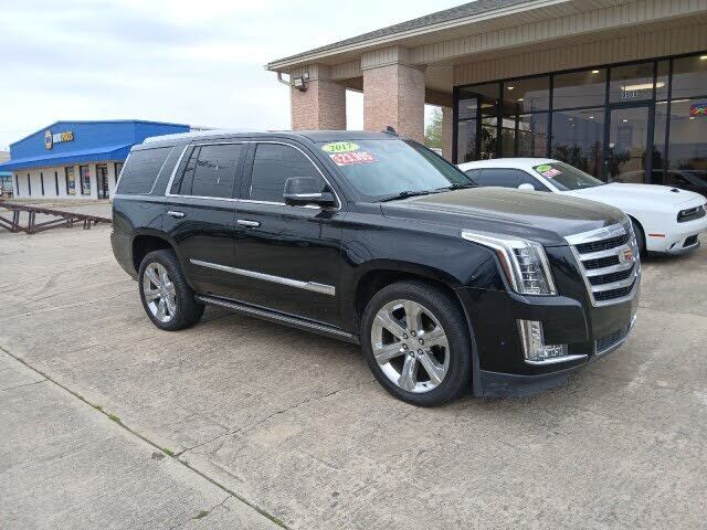 2017 CADILLAC Escalade