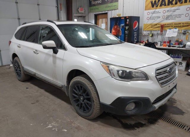 2017 SUBARU Outback
