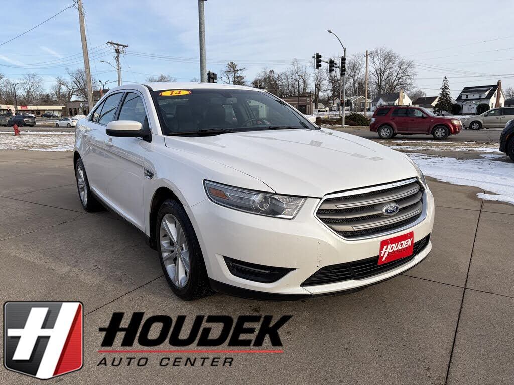 2014 FORD Taurus