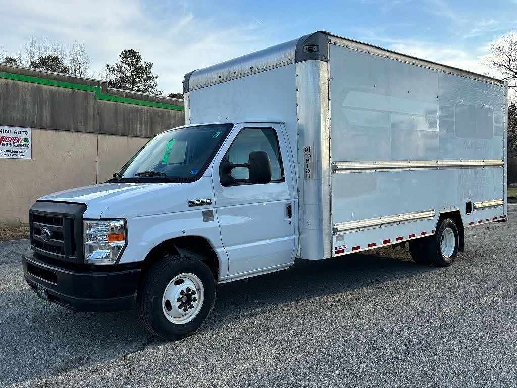 2018 FORD E-350