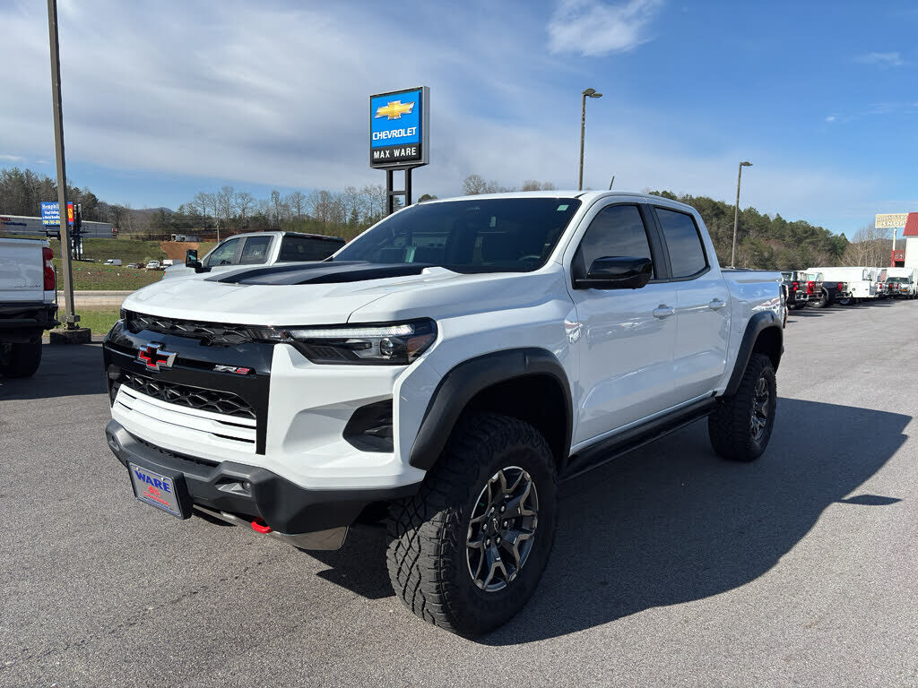 2024 CHEVROLET Colorado