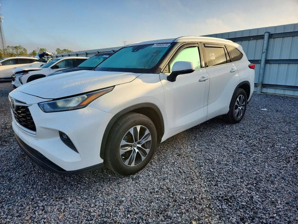 2020 TOYOTA Highlander