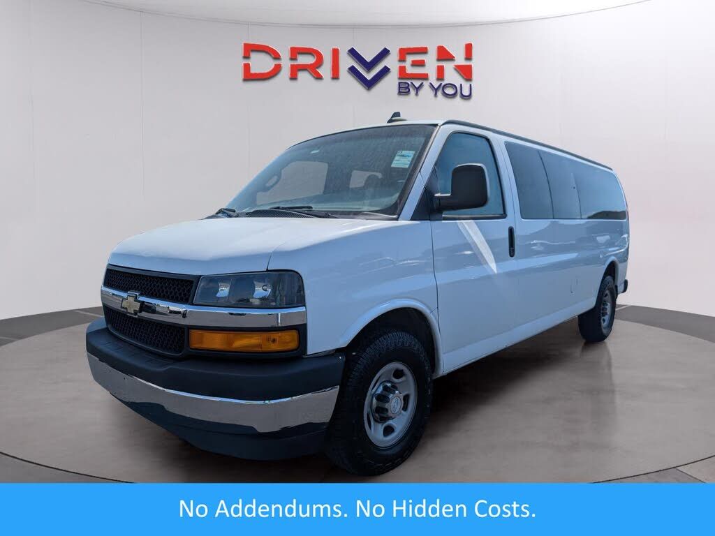 2017 CHEVROLET Express