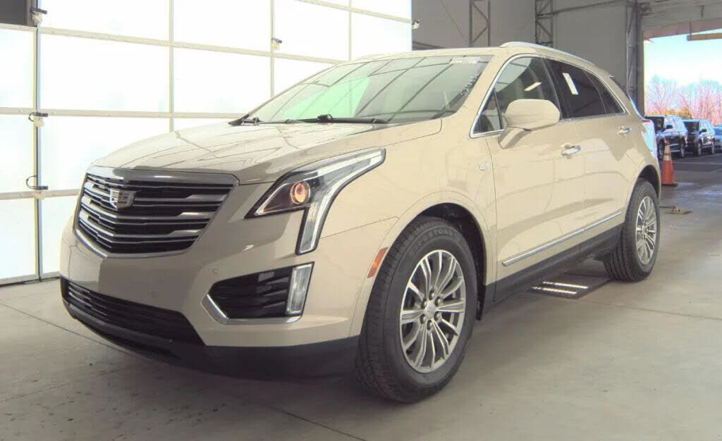 2017 CADILLAC XT5