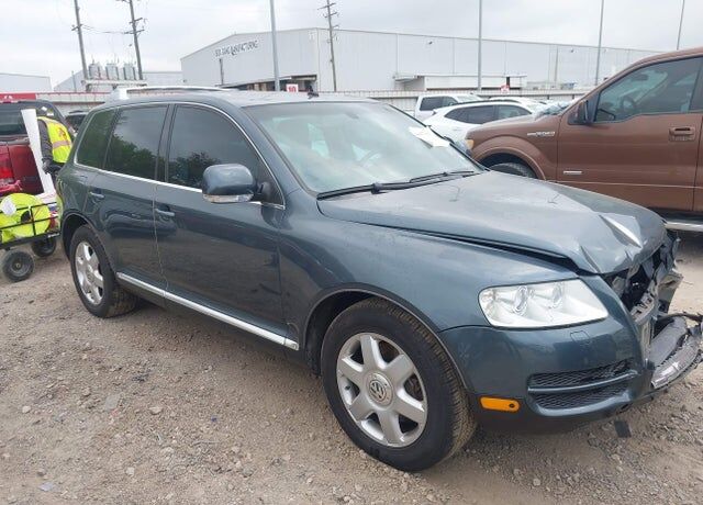 2004 VOLKSWAGEN Touareg