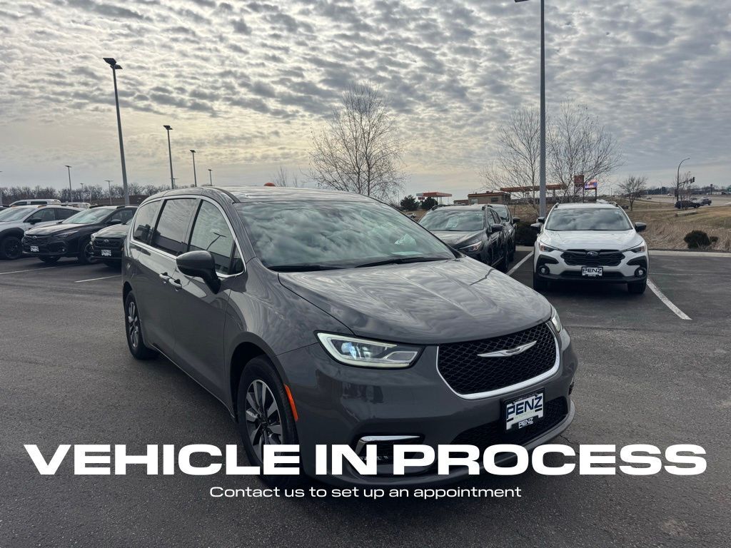 2023 CHRYSLER Pacifica