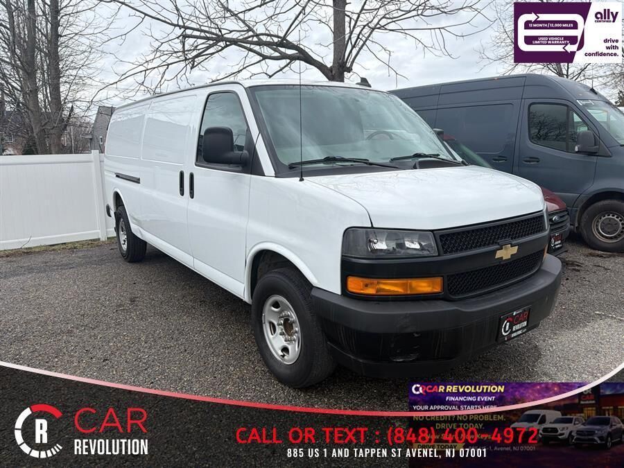 2023 CHEVROLET Express