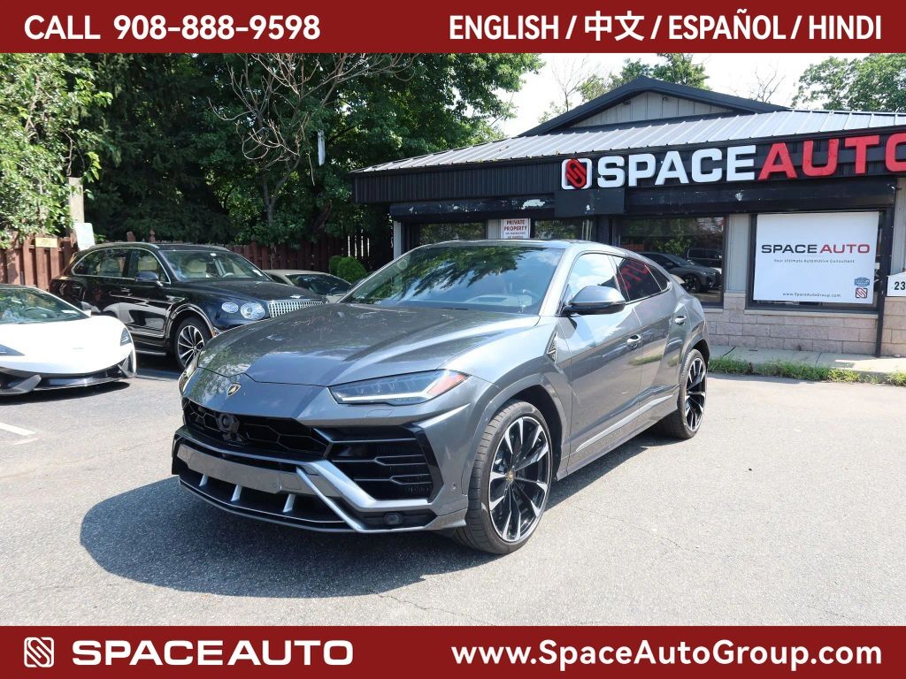 2019 LAMBORGHINI URUS