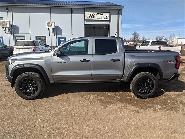 2025 CHEVROLET Colorado