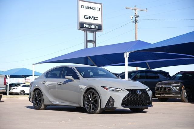2024 LEXUS IS
