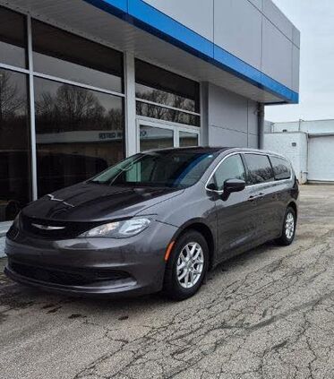 2023 CHRYSLER Voyager