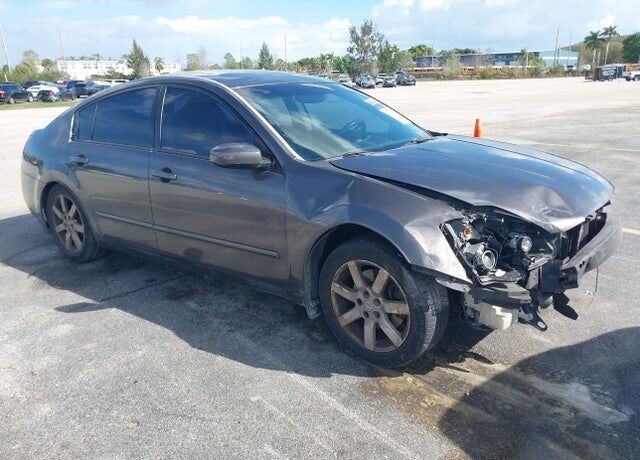 2004 NISSAN Maxima