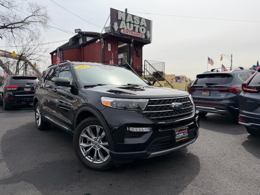 2021 FORD Explorer