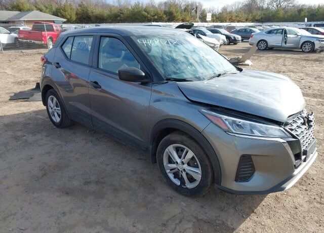 2021 NISSAN Kicks