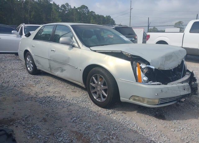 2010 CADILLAC DTS