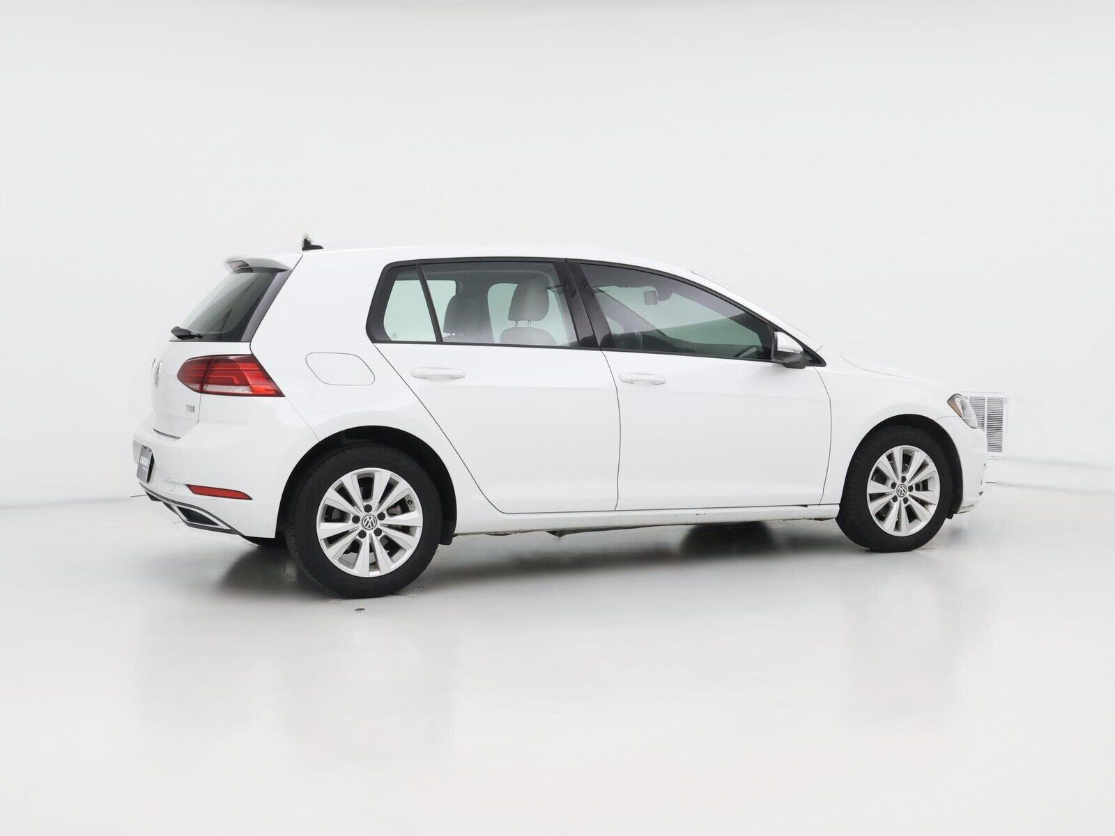 2018 VOLKSWAGEN Golf