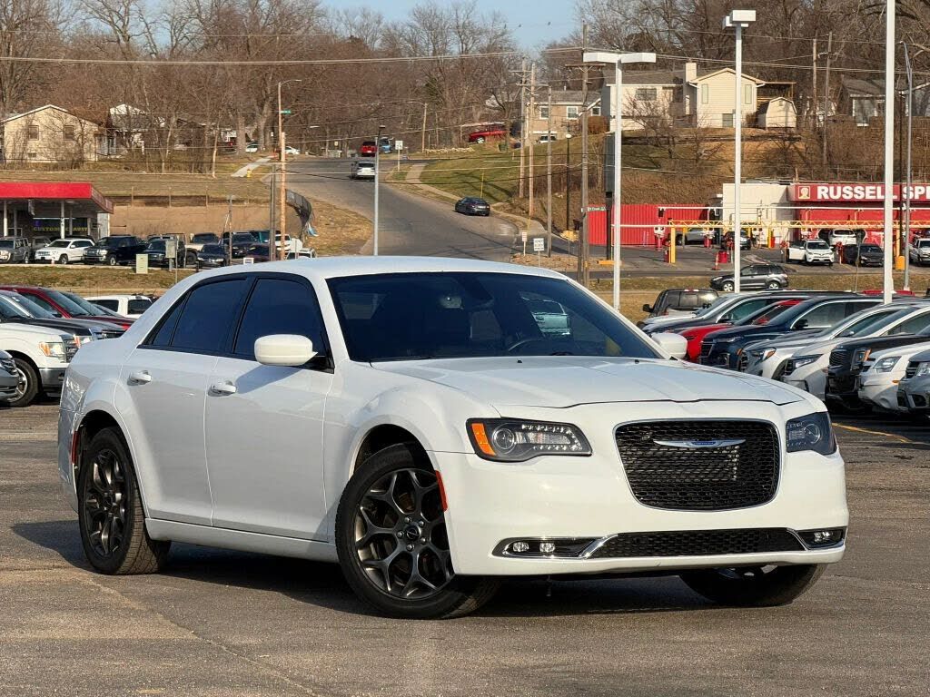 2016 CHRYSLER 300