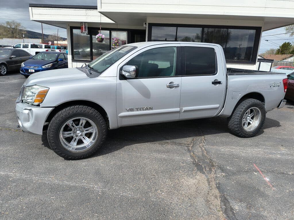 2005 NISSAN Titan