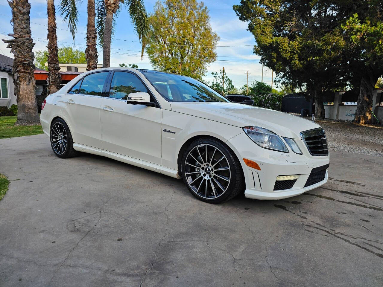 2011 MERCEDES-BENZ E-Class