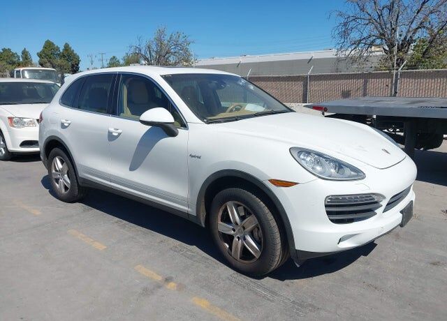 2014 PORSCHE Cayenne