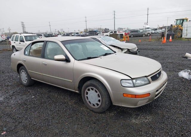 1996 NISSAN Maxima