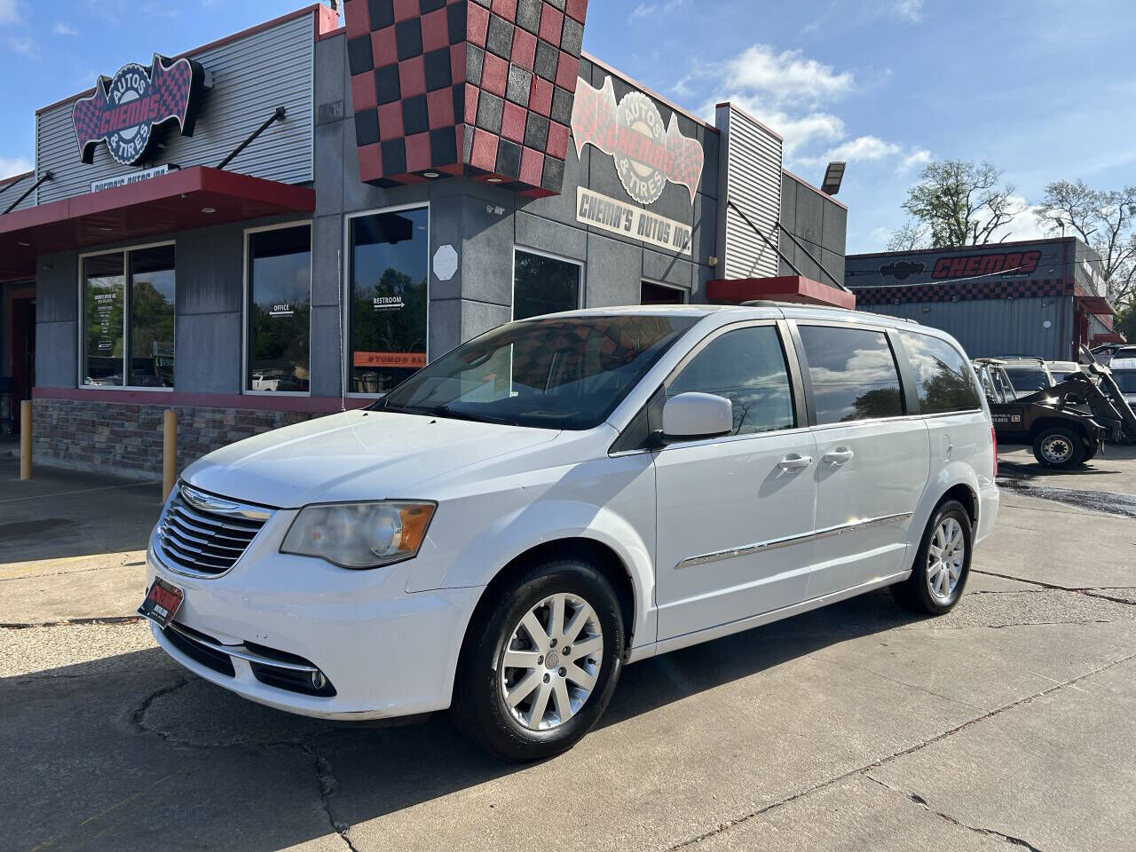 2014 CHRYSLER Town and Country
