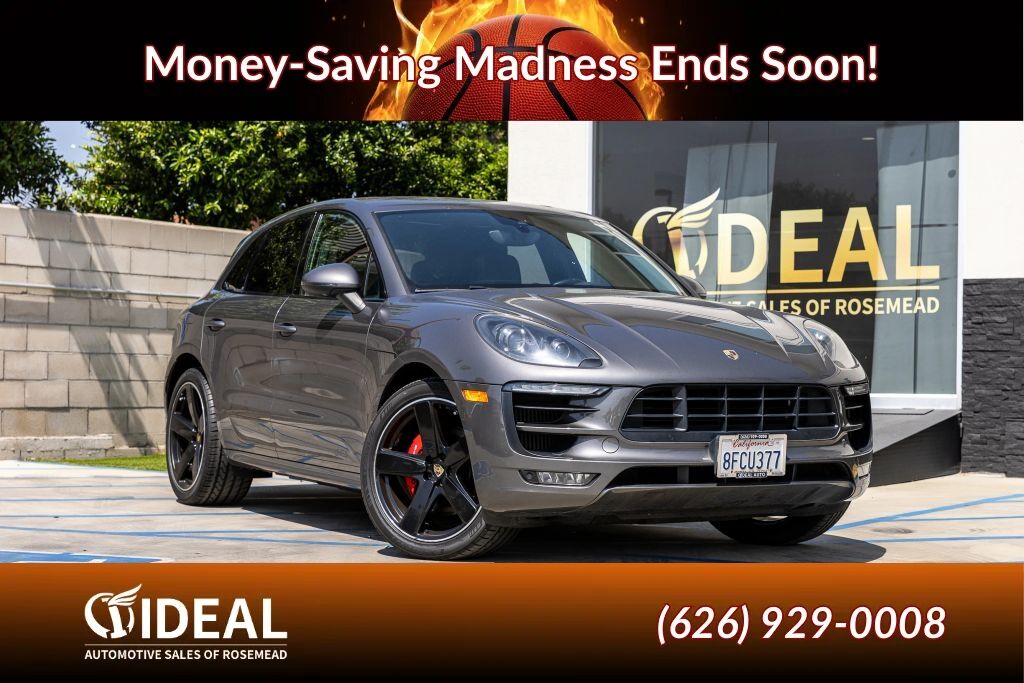 2018 PORSCHE Macan