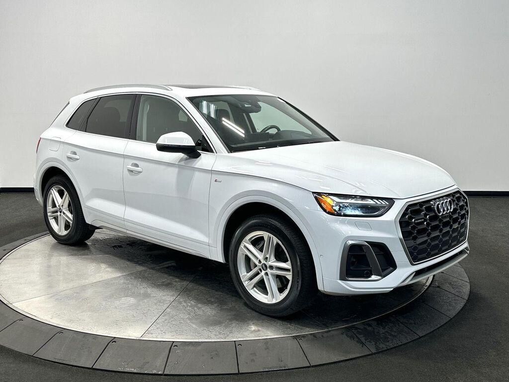 2021 AUDI Q5 e