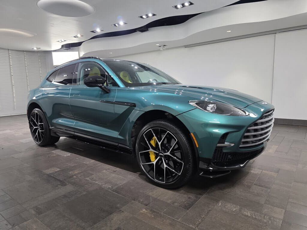 2024 ASTON MARTIN DBX