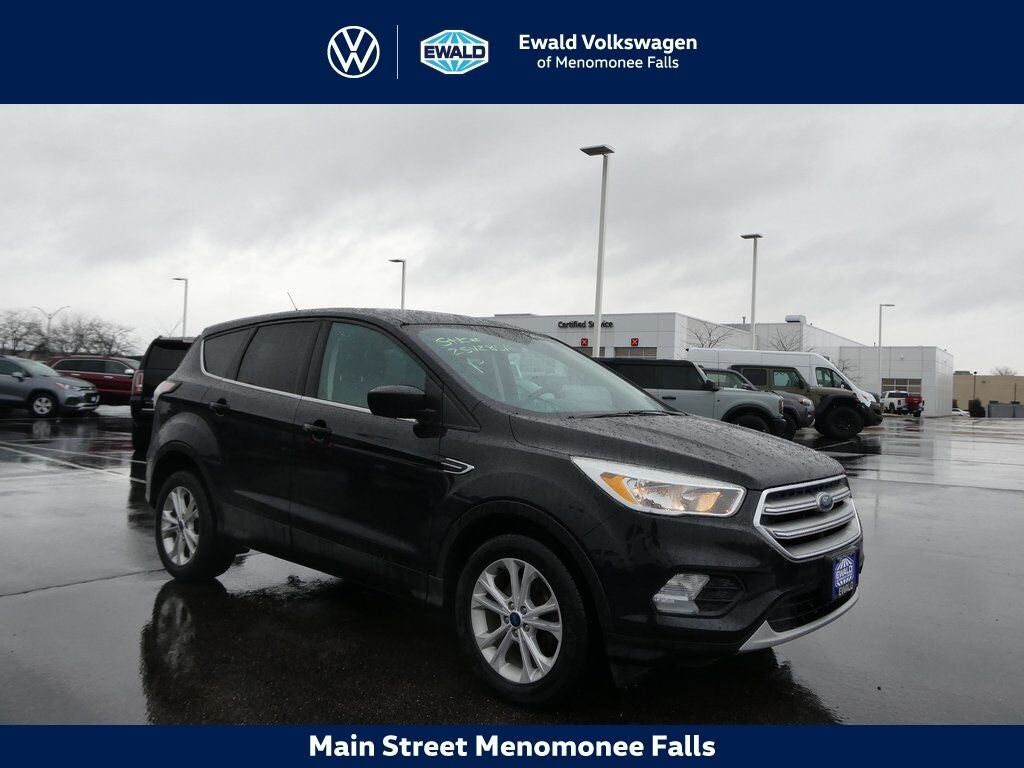 2017 FORD Escape
