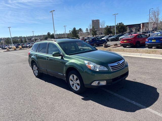 2012 SUBARU Outback