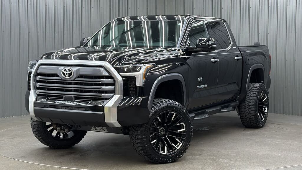 2025 TOYOTA Tundra