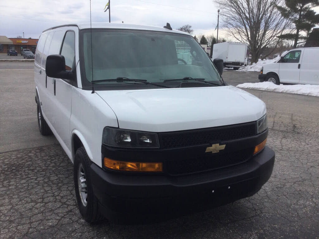 2020 CHEVROLET Express