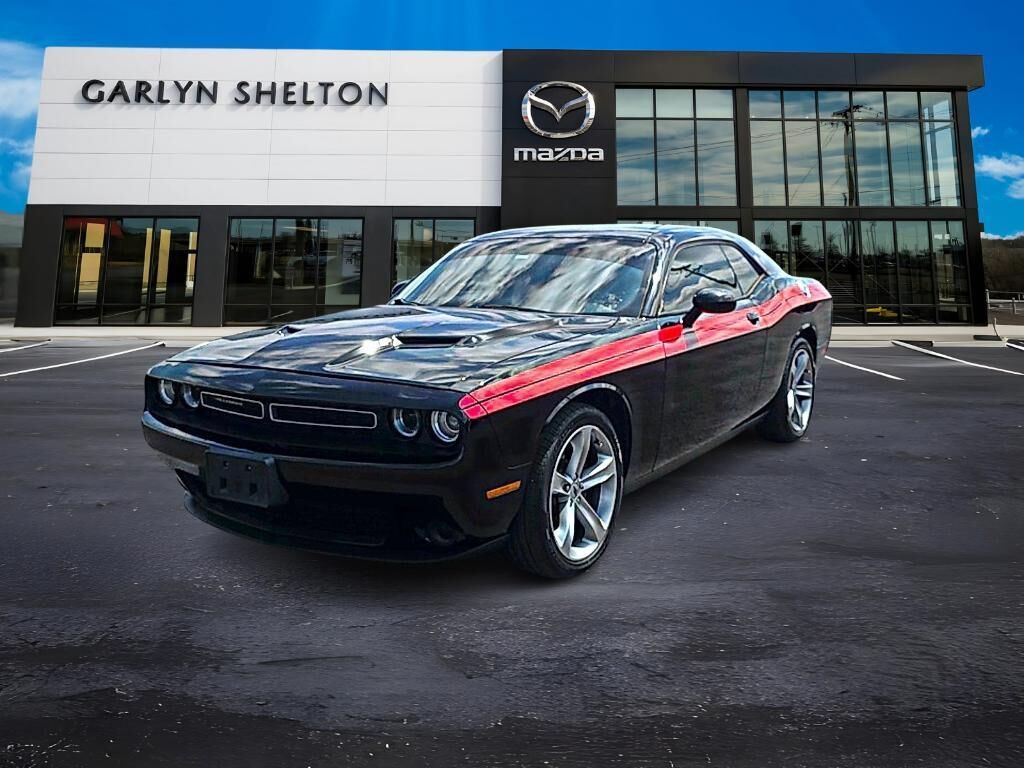 2017 DODGE Challenger