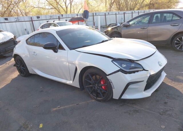 2025 TOYOTA GR86