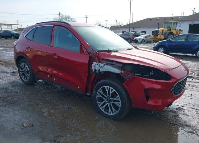 2020 FORD Escape