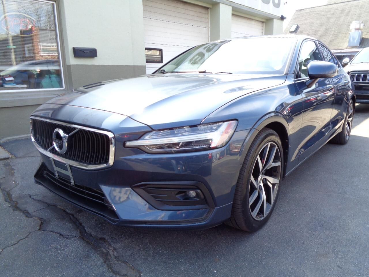 2019 VOLVO S60