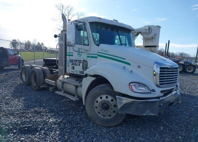 2011 FREIGHTLINER Columbia
