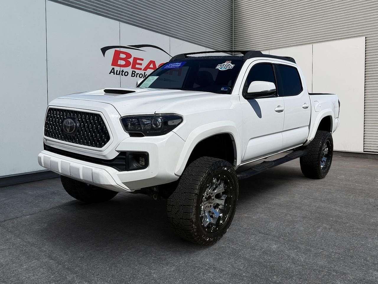 2017 TOYOTA Tacoma