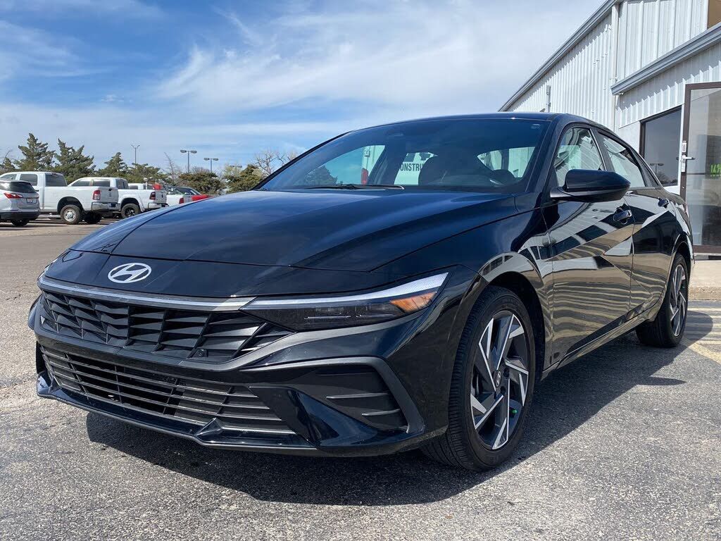 2025 HYUNDAI Elantra