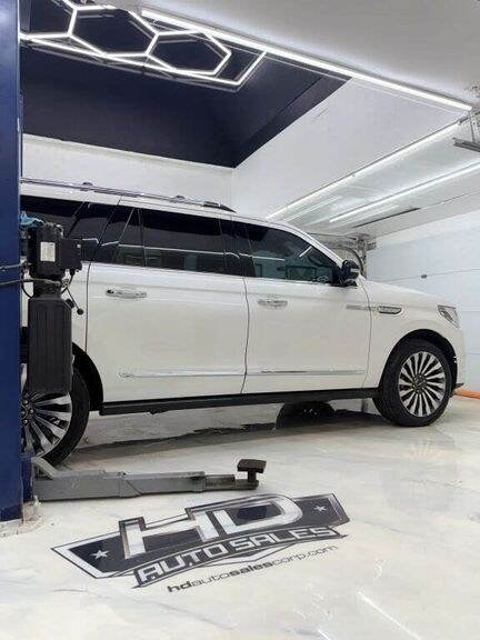 2019 LINCOLN Navigator L