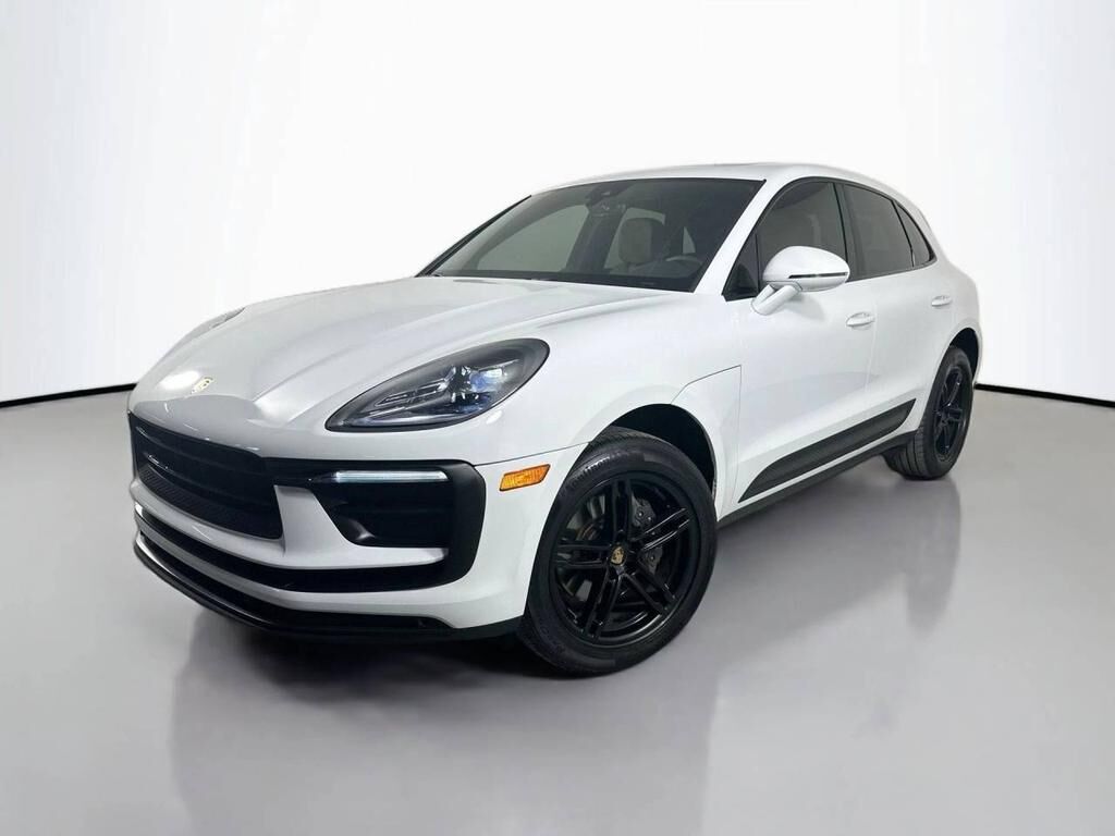 2022 PORSCHE Macan