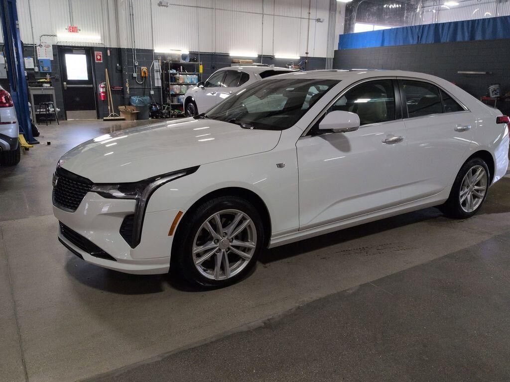 2023 CADILLAC CT4