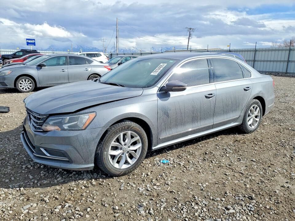 2016 VOLKSWAGEN Passat