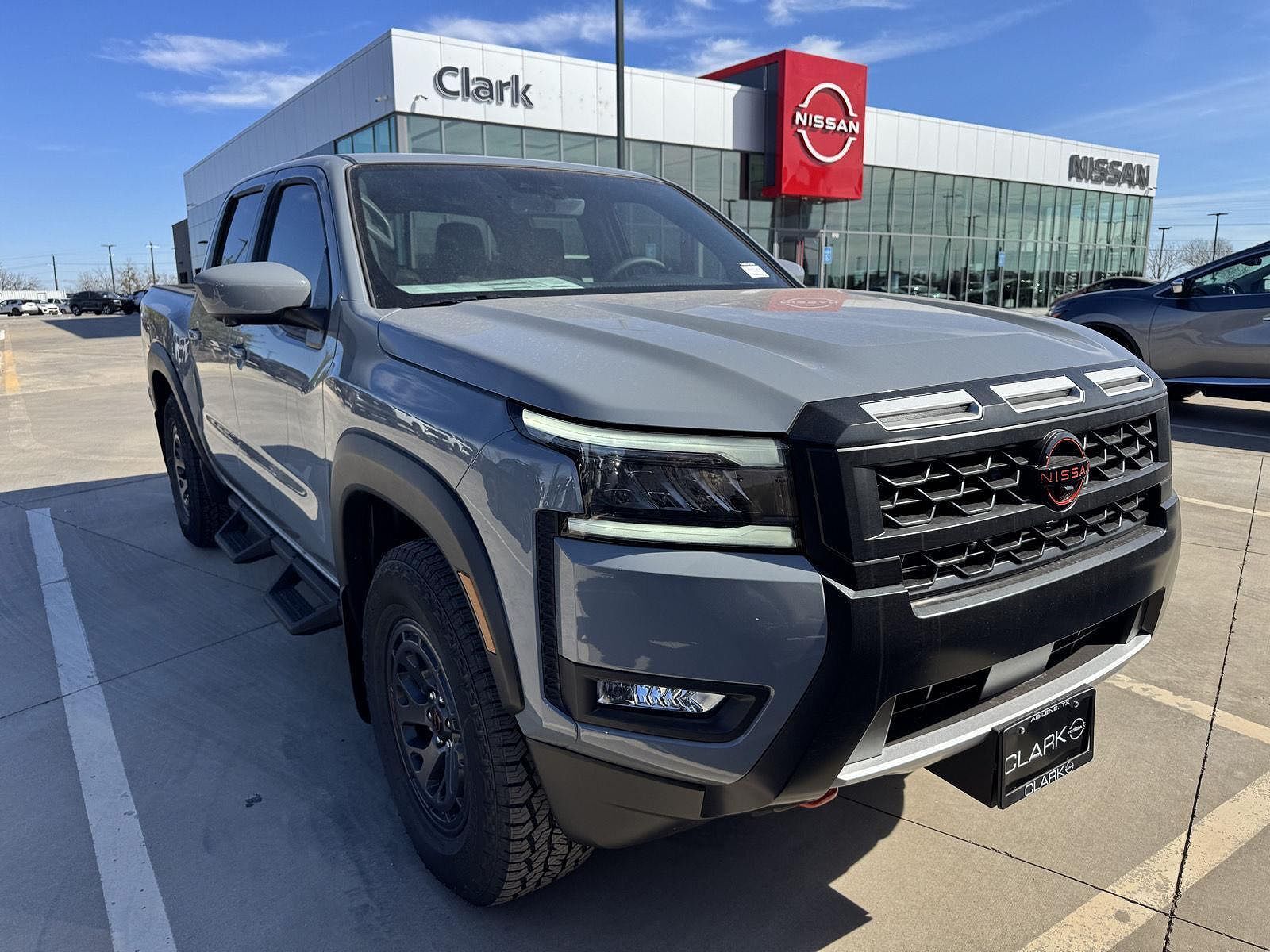 2026 NISSAN Frontier