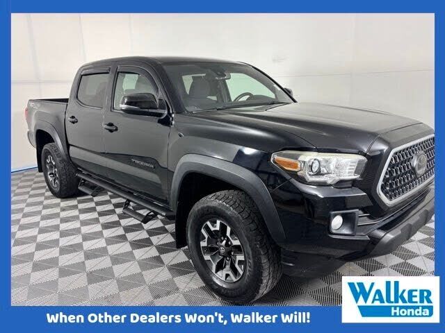 2018 TOYOTA Tacoma